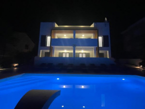 Villa Aquamarine Apartments
